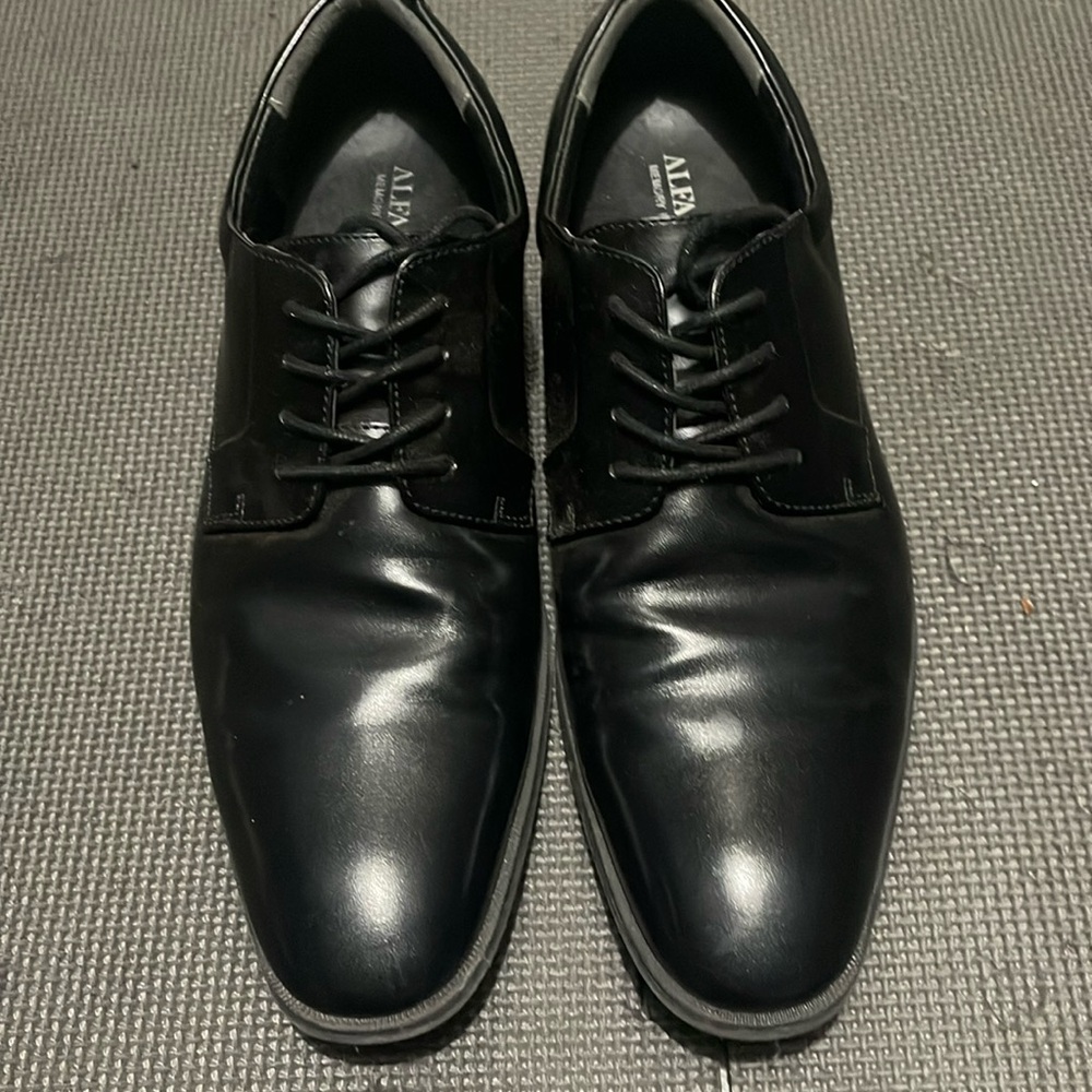 Men’s Alfani Black Dress Shoe size 11
